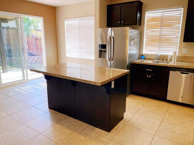 Building Photo - 25644 Solell Cir