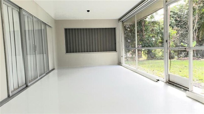 Foto del edificio - 3980 NW 106th Dr