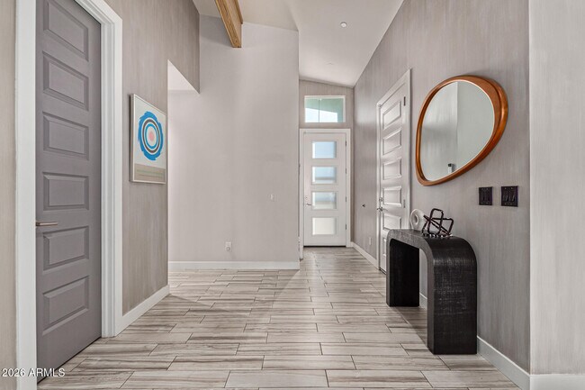 Foto del edificio - 8302 E Heatherbrae Ave