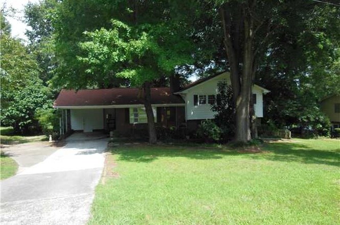 Primary Photo - 2614 Newquay St
