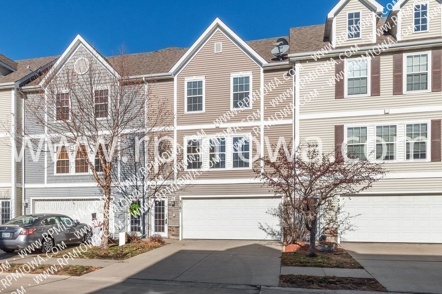 Primary Photo - 3181 SW Sharmin Ln