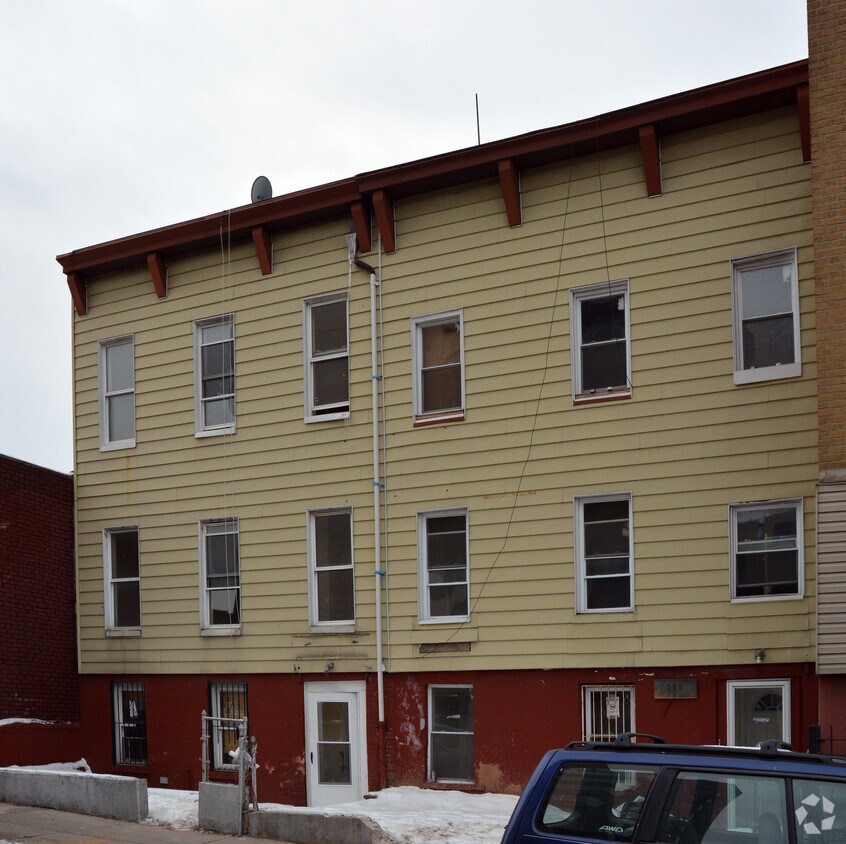 Building Photo - 138-140 15th St