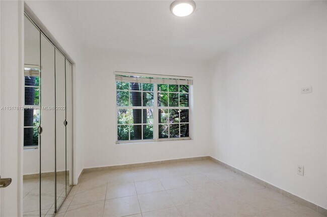 Foto del edificio - 119 Harbor Dr
