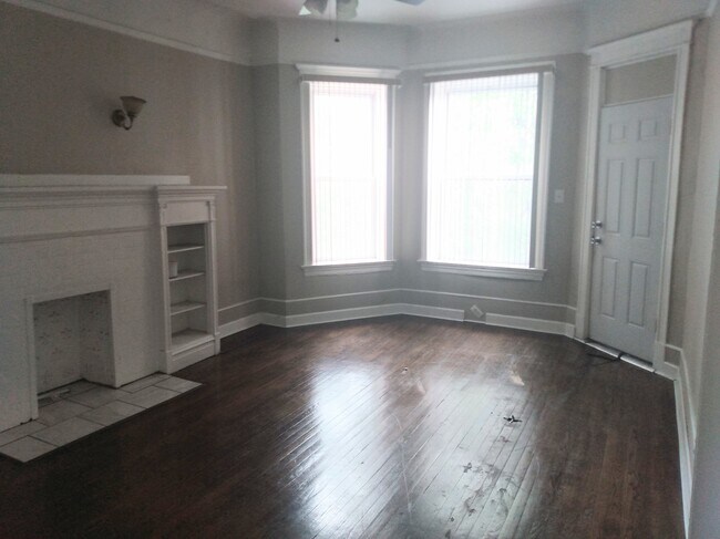 Foto del edificio - 4949 S Forrestville Ave