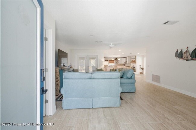 Building Photo - 4262 Biscayne Dr