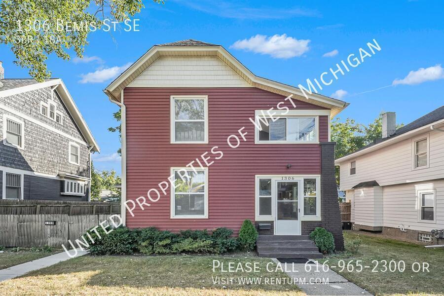 Primary Photo - Available Now | 3 Bedroom 1 Bath Lower Lev...
