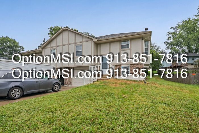 Primary Photo - Spacious townhouse