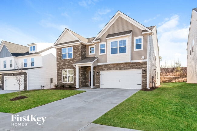 Building Photo - 562 Hillpark Ln