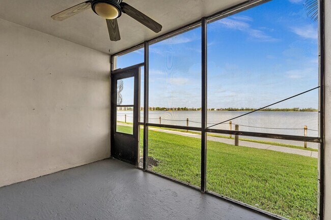 Foto del edificio - 109 Lake Emerald Dr