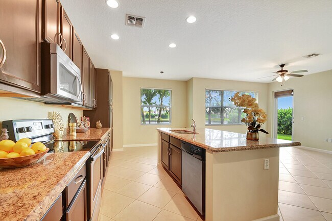 Building Photo - 9552 Phipps Ln