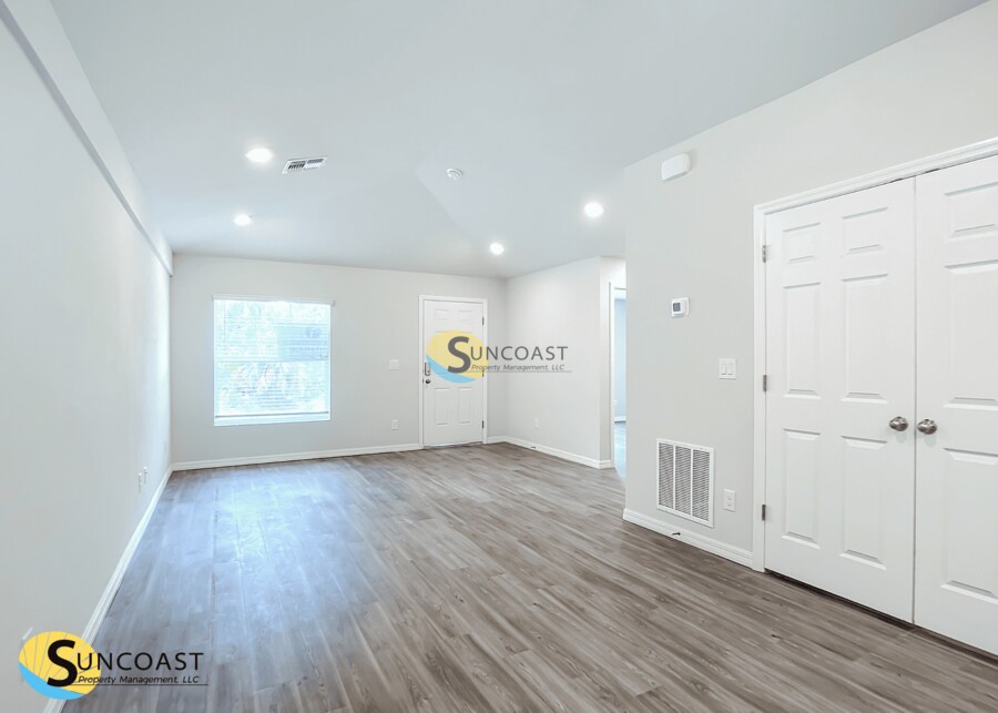 Foto principal - 3990 E Walker St