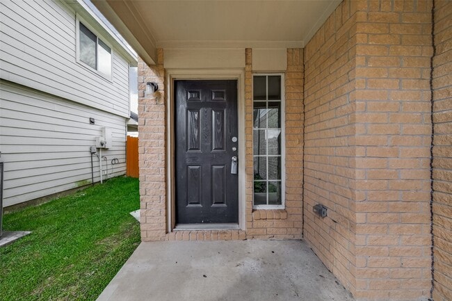 Building Photo - 726 Horseshoe Springs Ln