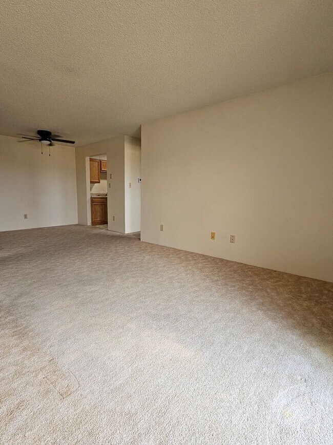 Interior Photo - Oak View Apartments