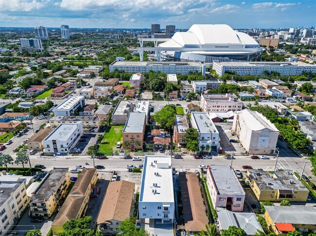 Foto del edificio - 1534 NW 1st St