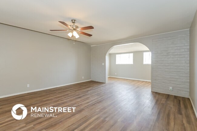 Foto del edificio - 3764 E 27th Pl
