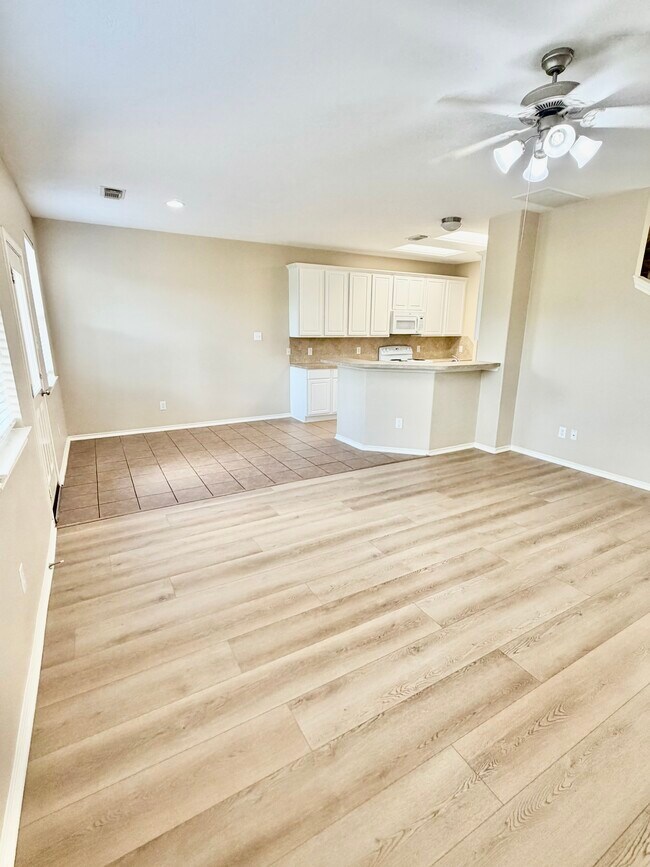 Foto del edificio - 6312 Stoney Creek Dr