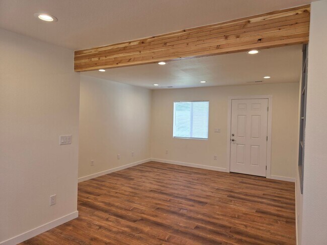 Foto del edificio - 3 Bed 2 Bath one story home in the country on 1 acre