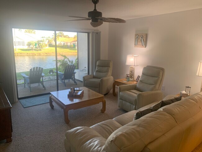 Foto del edificio - 1100 Capri Isles Blvd