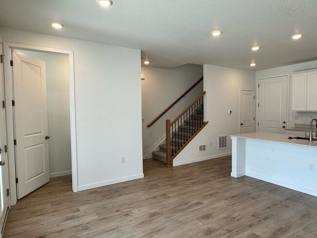 Building Photo - 7348 W Asbury Dr