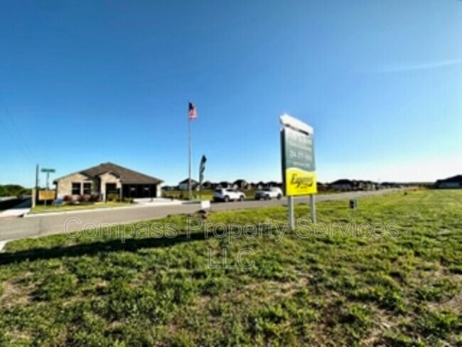 Building Photo - 7112 Canadian Dr