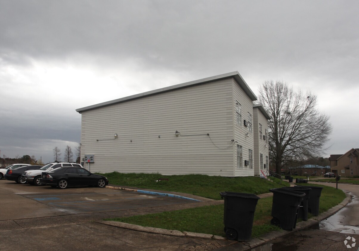 Building Photo - 1477 Lake Calais Ct