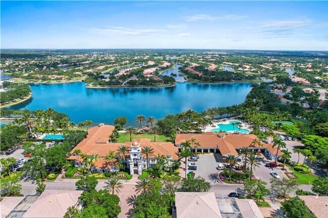 Foto del edificio - Lakeside Luxury Living in Island Walk – 3B...