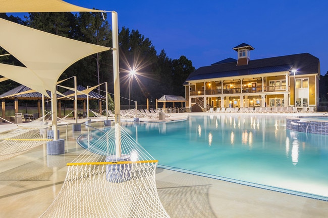 The Retreat at Oxford Cottages Near Ole Miss in Oxford, MS - Redpoint Oxford Apartments