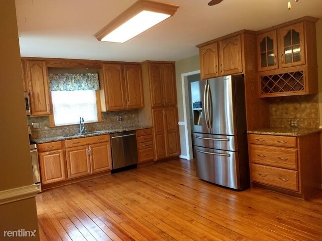 Building Photo - 2 br, 1 bath House - 6105 Elm Street