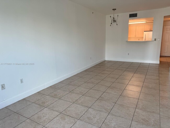 Building Photo - 50 Menores Ave