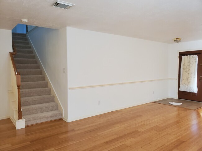 Building Photo - 11831 Edenstone Dr