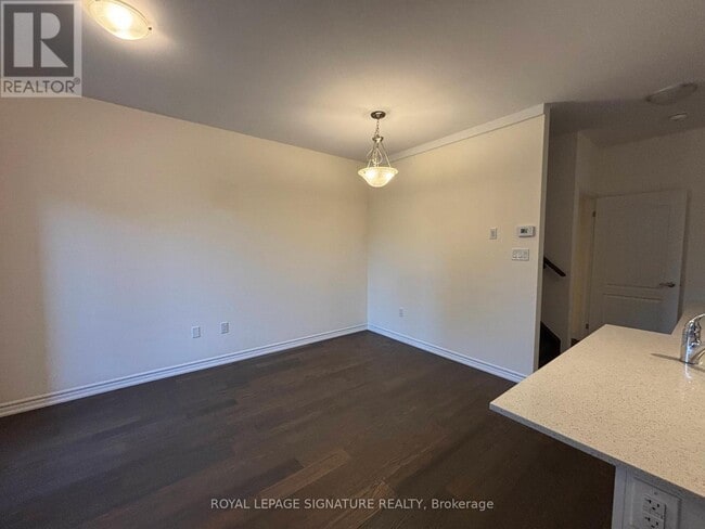 Building Photo - 1B Clintwood Gate
