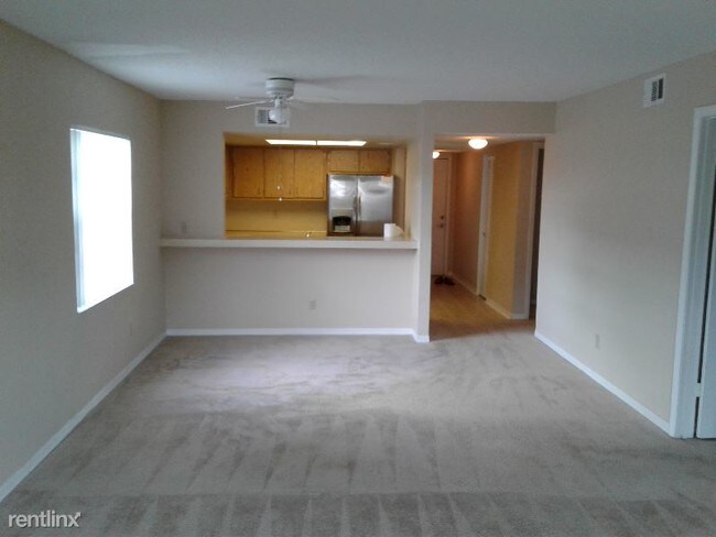 Building Photo - 2880 Regency Dr