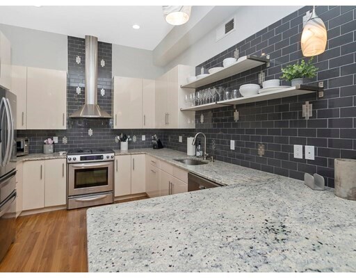 Building Photo - 226 Central St