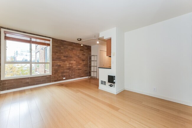 Foto del edificio - 905 E Cherry St