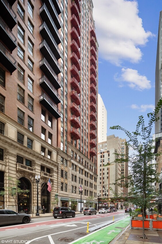 Foto principal - 208 W Washington St