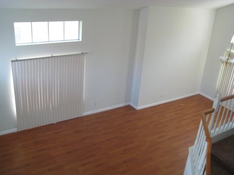 Foto del edificio - Gorgeous Canyon Crest Home Move In Ready!!