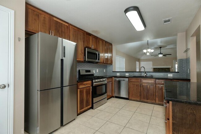 Foto del edificio - 5208 Walnut Grove Ct