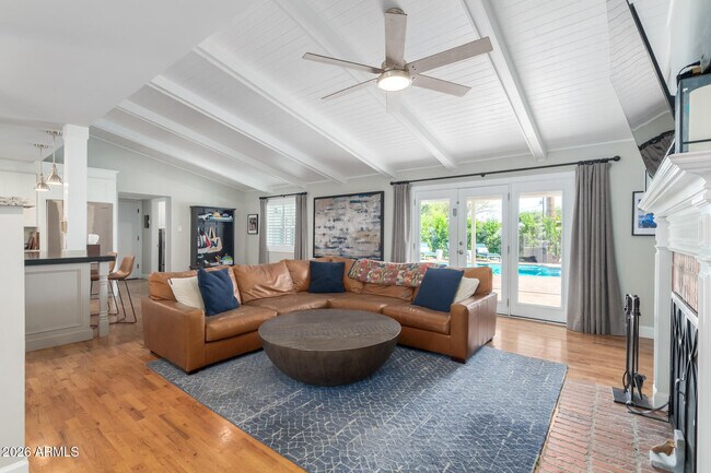 Foto del edificio - 6311 E Monterosa St