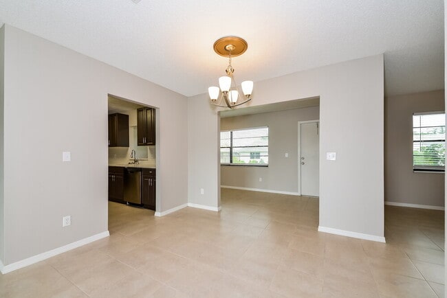 Building Photo - 1802 Fort Duquesna Dr