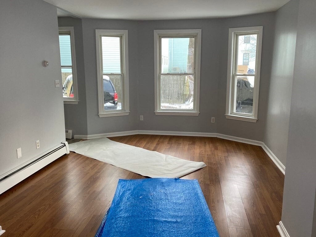 Primary Photo - 9 Sanderson Pl