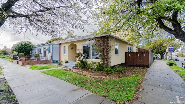 Foto del edificio - 2400 Bonar St