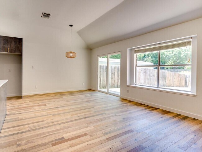 Building Photo - 13022 Staton Dr