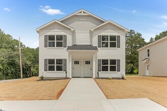 Building Photo - 239 Vanderbilt Rd