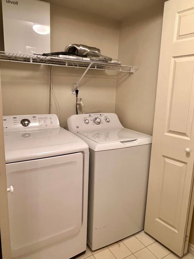 Foto del edificio - Cozy Orem Condo Near Everything!