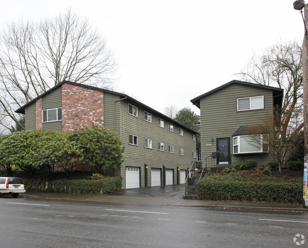 2136 SE Hawthorne Blvd, Portland, OR 97214 - Apartments In Portland, OR ...