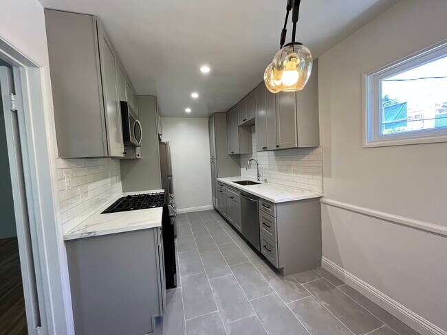 Foto del edificio - 3359 Rowena Ave