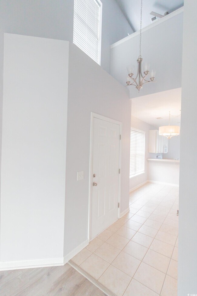 Foto del edificio - 211 Connemara Dr