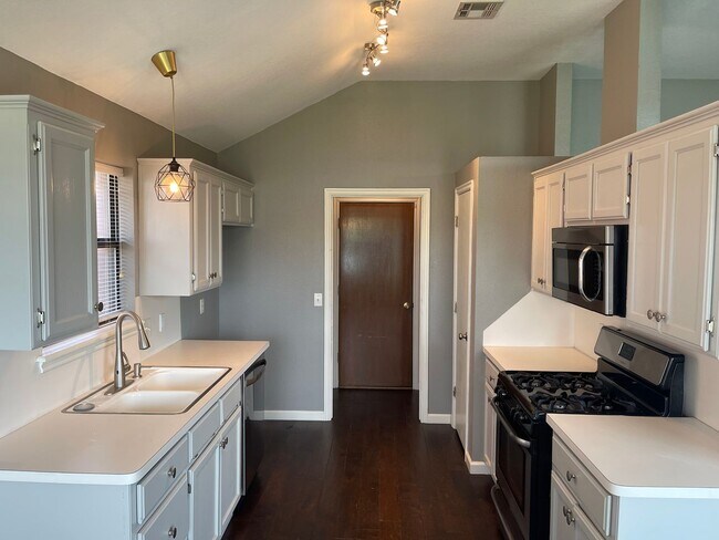 Building Photo - Water front 3 bedroom, 2 bath with a 2 car...
