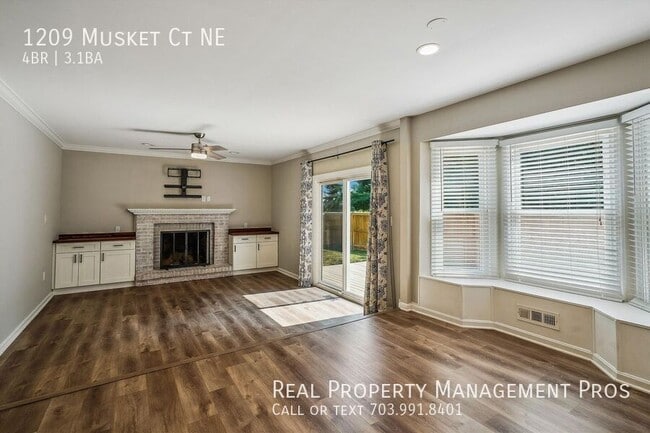 Building Photo - 1209 Musket Ct NE
