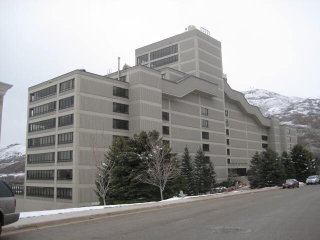 Foto principal - 3125 E Kennedy Dr